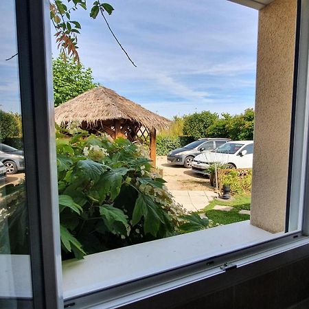 Agapanthe Saint-Georges-les-Baillargeaux Exterior foto