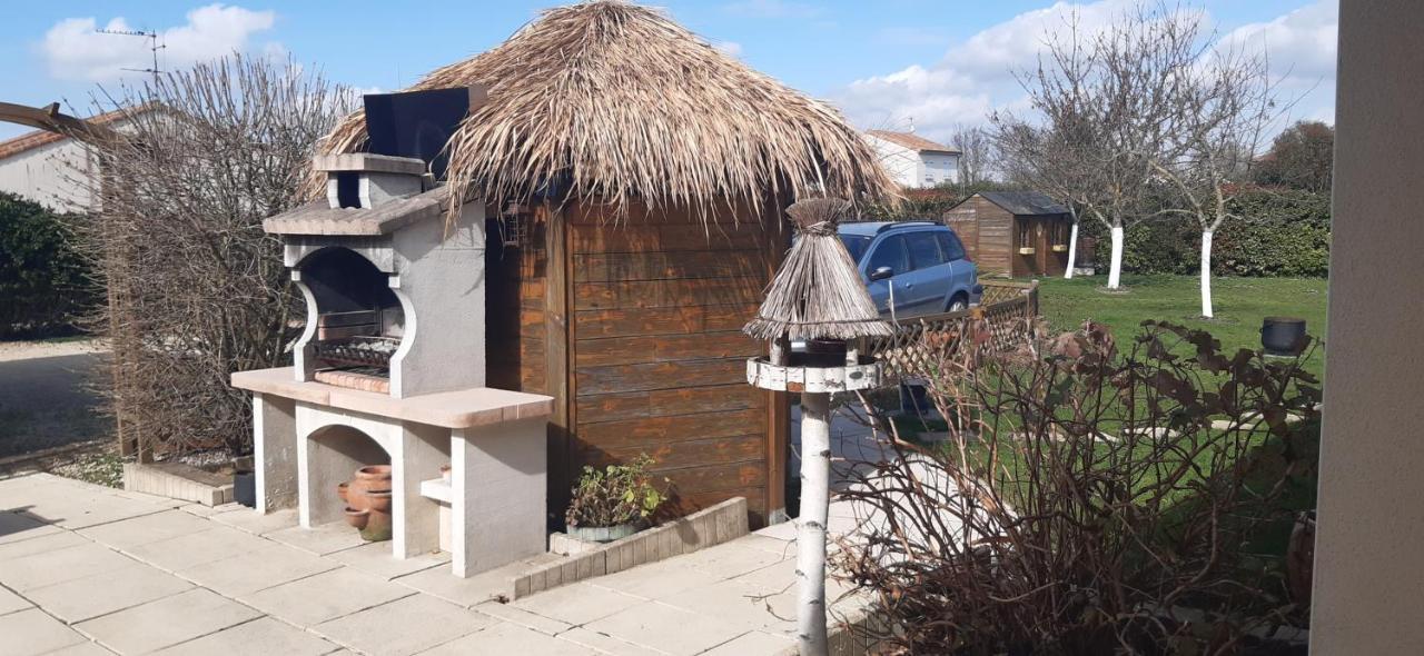 Agapanthe Saint-Georges-les-Baillargeaux Exterior foto